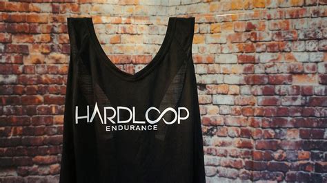 Hardloop Grid Racer Singlet.